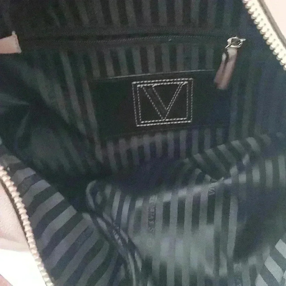 Victoria Secrets pink purse - Picture 11 of 13